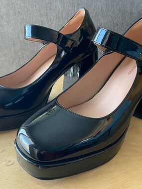 Black Patent Mary Jane Platform Heels for Women